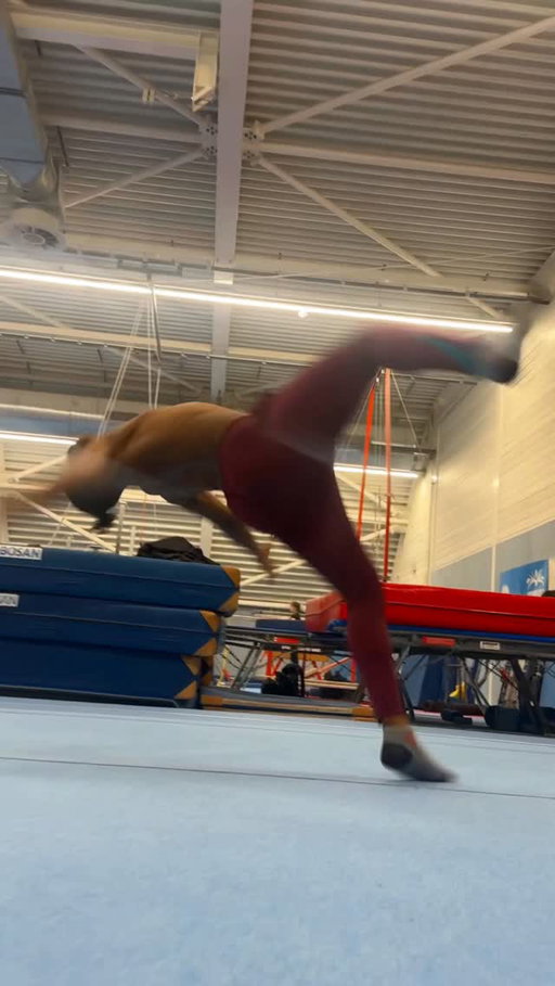 After a busy period, I finally have the space and time to fully prepare for Adrenaline League – Las Vegas, November 15. ⚡🇺🇸
The mindset is locked in, the focus is real… and trust me — no one is prepared for what’s coming. 🔥

#AdrenalineLeague #LasVegas2025 #TheyAreNotPrepared #HybridPower #ComebackMode #TrickingFlow #Venu