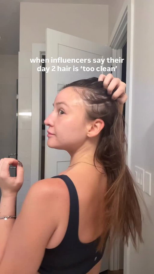 day 2 hair is propaganda.. thin hair girlies back me up

my three hair strands are literally swimming rn but at least the grease functions as styling cream

dry shampoo can’t handle this and neither can i so i’ll stick to washing everyday

tell me i’m not the only one🥴🫣

thin hair problems | greasy hair | day 2 hair struggles | hair wash routine | relatable hair content | fine hair girlies | hair care reality