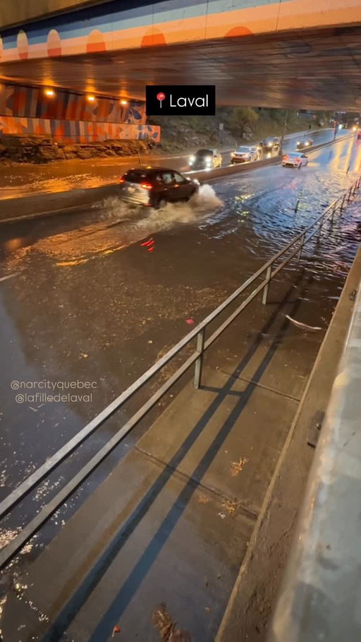 Ce lundi 20 octobre, 18 h. 
📍Boulevard de la Concorde entre Ampère et Laval, à Laval. 
Soyez prudents sur les routes. 🌧️

📹 : @lafilledelaval 

#narcityquebec #mtlblog #Laval #narcitylaval