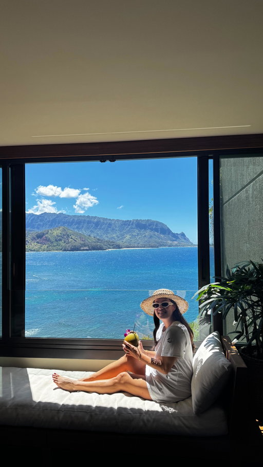 A neighbor island escape that feels worlds apart. My wife, @lauren_noyle , and I spent our babymoon at @1hotel.hanaleibay to slow down and take a moment together before baby boy arrives. From the moment we arrived, it felt like stepping into another world, one that blends Kaua‘i’s raw beauty with wellness experiences unlike anywhere else in Hawai‘i.
 
To reset, we immersed ourselves in the spa’s restorative offerings. From prenatal yoga and the ocean float tank to the Somadome meditation pod and hyperbaric oxygen therapy. We left feeling grounded, recharged, and ready for this next chapter of our lives.