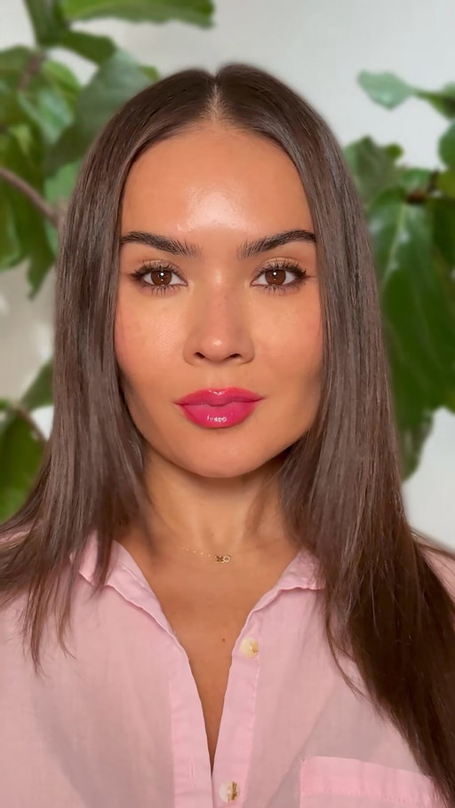 Glam, Glowing & Naturally Radiant! 🗽✨
 
From dawn to dusk, @maryamnyc illuminates her dreamy It Girl Makeup with @pixibeauty Glowy Fall favourites — because the best kind of skin-loving beauty lets your natural radiance shine effortlessly!
 
Get the Look:
💚 Hydrating Milky Mist
💚 On-the-Glow BASE in Nutmeg to warm & sculpt, Honey to highlight
💚 On-the-Glow BLUSH in Fleur
💚 CC Crayon in Bright Undereyes
💚 Endless Silky Eye Pen in RoseGlow & BronzeBeam
💚 LipBlush in Purity & Youth
💚 Pixi + @HelloKitty LipTone pH Lip Gloss
💚 Liquid Fairy Lights in PixiGreen
 
Spot the sparkle still under wraps? Here’s a hint — something new to illuminate your Glow anytime, anywhere is coming… did you catch it? 😉🗽💫

#PixiBeauty #PixiGlow #itgirlmakeup #FallMakeup