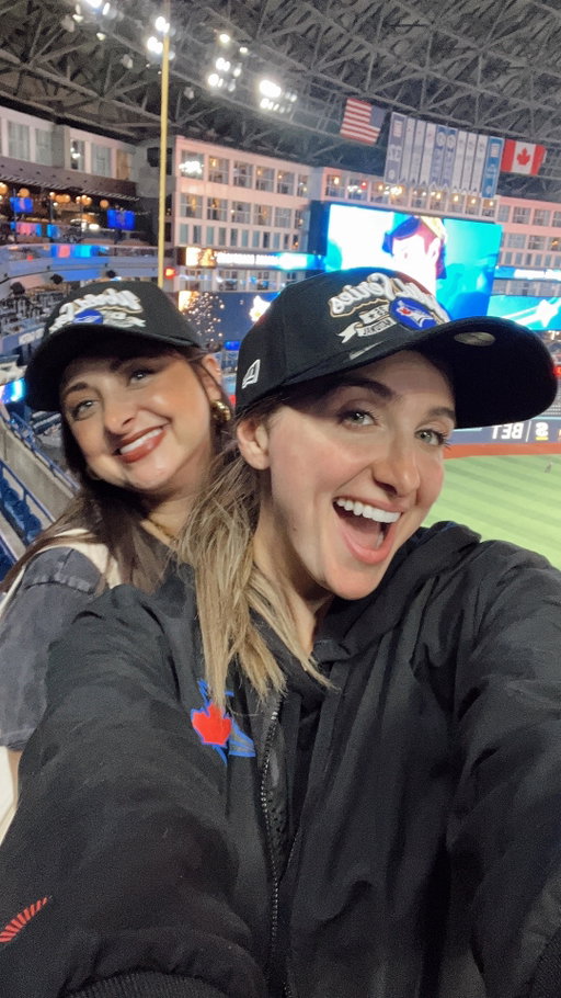World Series merch just dropped at Rogers Centre ✨💙⚾️

Here’s a first look at the Blue Jays World Series merch! This was in the main gift shop at Rogers Centre 🙏

#worldseries #worldseries2025 #okbluejays #gojaysgo #torontobluejays #wantitall
