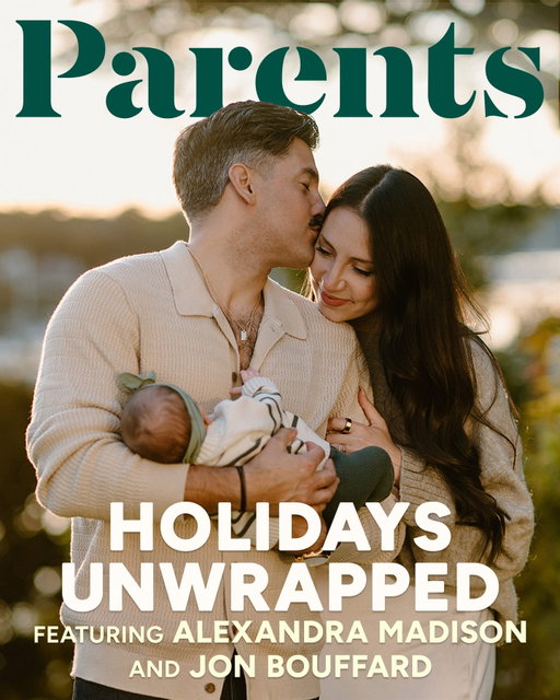Alexandra Madison and Jon Bouffard share their journey of healing and celebrating their first holiday with their rainbow baby. Swipe and tap the link in bio for more on our holiday issue. #parents 📷: @jeanninelombardophotography
⭐️: @alexandramadisonn, @jon.bouff