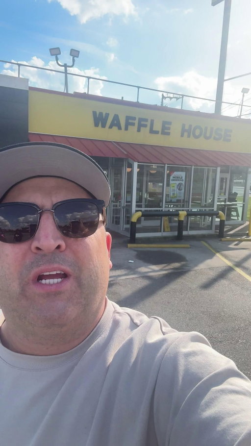 When in Nashville... we're over here at @wafflehouseofficial getting the goods! We don't mess around, MO! 🧇 

#wafflehouse #foodie #MoApproved