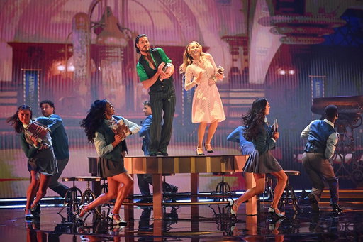 Every little trait, however small - we adored all of Alix and Val’s #WickedNight Jazz 🩷🔥 #DWTS