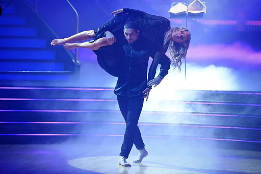 Elaine and Alan are definitely matching them in renown after their epic Contemporary to “Defying Gravity” for #WickedNight 😱💚 #DWTS