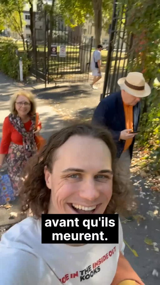 Nouvel album de Taylor Swift = des nouvelles de DENIS🧡

J’ai amené mes parents au cinéma pour voir le official release party du nouvel album de @taylorswift . 

Merci à @_samboisvert pour la magic touch en post prod et @mathias.docx aux sous-titres! ❤️