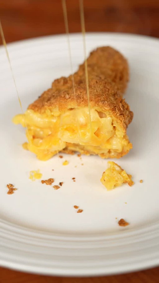 AI Fried Mac and Cheese 🤤#macandcheese #friedchicken #ai