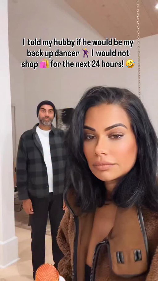 24 hours of no shopping 🛍️ time to see if my willpower is stronger than my love for retail therapy! 🤑 🤪 #hiseyes #hisdancemoves 😂
.
Our fits: @fabletics #moveinfabletics #myfabletics #fableticspartner 
.

#anilasajja #contentcreator #southasianinfluencer #atlantainfluencer #lifestyleinfluencer #fashioninfluencer #thesajjafamily #married2med #atlinfluencer