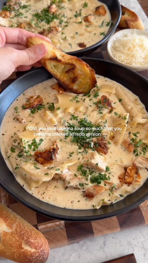 chicken alfredo lasagna soup is the definition of comfort meal - recipe coming soon!

#recipe #onepot #lasagnasoup #easyrecipe #dinner #cooking #food #foodie #foodblog #foodstagram #instafood #fall #comfortfood