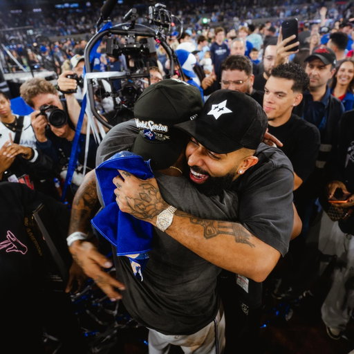 24 horas en Toronto 🍁 Felicidades a mi hermanito de la Vida EL MVP🏆 @vladdyjr27 WOOOOORLD SERIESSSS !!!!