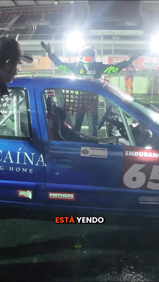 Mirad el SUPER ENFADO de mi COMPAÑERO al bajarse del COCHE 🤬 

#automovilismo #racing #rabia