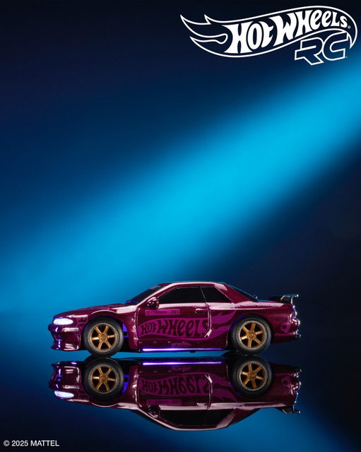 The Hot Wheels R/C 1:64 Nissan Skyline GT-R (R32) Pandem is now available on @mattelcreations. Drive, drift, and show off with working lights, realistic turn signals, and two speed modes—all in a collectible display box.