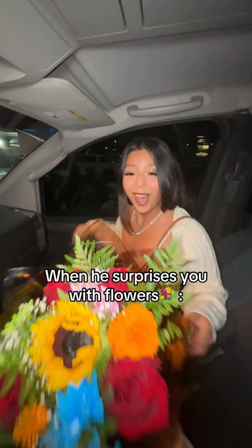 When he gets you flowers😩💞💐>>>

Follow @emi_demi for daily content & weekly gaming streams on Twitch 💫🌟
.
.
.
.
.
.
.
#flowers #couples #relationships #dating #cutecouples #fyp #viral #reels #viralreels #explore