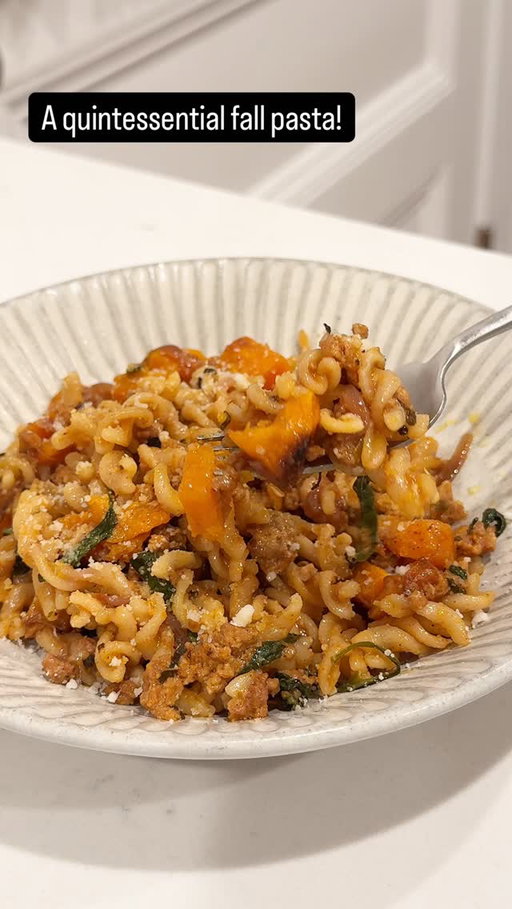 I had a serious craving for butternut squash pasta the other night and now I’m not sure I’ll ever stop making this. 💯 Turns out this is the ultimate cozy fall dinner — rich, creamy, and perfectly balanced with smoky chorizo and sweet, caramelized squash.

Going to work on getting this up on the blog, but in the meantime, the FULL RECIPE IS BELOW. Hope you love!

✨For the Butternut Squash✨
1 medium butternut squash, peeled, seeds removed, cut into ½-inch cubes
2 Tbsp extra virgin olive oil
1 tsp garlic powder
1 tsp kosher salt 
½ tsp ground cinnamon
½ tsp freshly ground black pepper

✨For the Pasta✨
12 oz dried pasta, such as fusilli or rotini
Kosher salt
2 Tbsp extra virgin olive oil, plus more for serving
1 medium red onion, peeled, halved, and thinly sliced into half moons
2 scallions, thinly sliced (separate the white and green parts)
1 lb uncooked pork chorizo, casings removed
3 cloves of garlic, peeled and finely chopped
2 Tbsp finely chopped fresh sage
½ cup mascarpone cheese
5oz fresh baby spinach
⅓ cup Pecorino Romano or Parmigiano Reggiano, grated, plus more for serving
2 Tbsp unsalted butter
Freshly ground black pepper
Flaky sea salt

1. Preheat oven to 425°F (220°C). Roast the squash (with olive oil and spices listed above) on a rimmed sheet pan until golden and caramelized. Cook the pasta until al dente, reserving a little pasta water for later.

2. Sauté onion and scallion whites in olive oil until soft, then add chorizo and cook until browned. Stir in garlic and fresh sage, then toss everything together with the roasted squash, mascarpone, spinach, and a splash of pasta water until the sauce is silky and coats the pasta.

3. Finish with a knob of butter, a drizzle of olive oil, and plenty of grated cheese and black pepper. Cozy, rich, and full of fall flavor. 🍂

#pasta #butternutsquash #chorizo #pastarecipe #dinnerideas #comfortfood #tasteslikefall