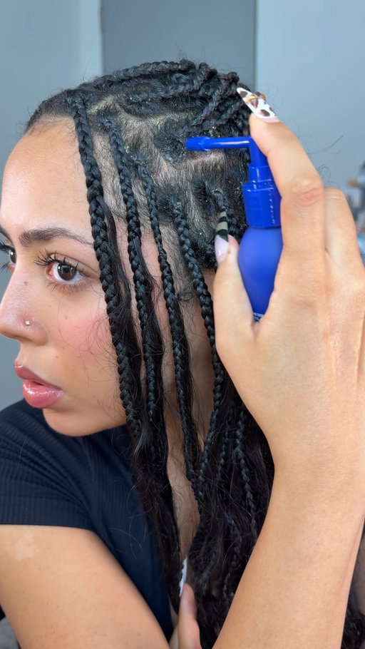 no excuse to not wash our braids anymore 🫣 what did y’all put in this @cecred scalp refreshing spray?? #braids #washingbraids #curlyhair #scalpcare #protectivestyles