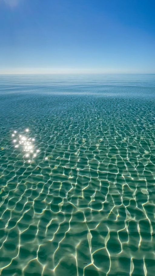 It’s been mostly grey & raining for five days now. ☔️😩So unusual for Turks & Caicos!! So I’m sharing this sunny, magical day to remind me and all of you how stunning this place can be! 🌞💦✨🩵✌️ Turks & Caicos Islands 🇹🇨🥰 #sunshine #ocean #susneet #magical #turksandcaicos