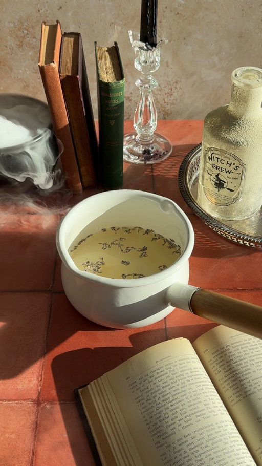 Witches Brew Spritz 🧙🏽‍♀️🎃💀

Spooktober is one of my favorite times of the year. Whether you’re hosting and looking for cocktail festive recipes or just looking to make a single-serve cocktail for yourself, give this a try! 

𝐰𝐡𝐚𝐭 𝐲𝐨𝐮’𝐥𝐥 𝐧𝐞𝐞𝐝: 
• Ice
• 1/2 oz of lavender syrup
• 2 oz of tequila blanco 
• 2 oz of butterfly pea flower tea
• 3/4 oz of elderflower liqueur
• 1/2 oz of lemon juice 
• topped with prosecco 

Yields — 1 serving.

𝐦𝐞𝐭𝐡𝐨𝐝 (𝐥𝐚𝐯𝐞𝐧𝐝𝐞𝐫 𝐬𝐲𝐫𝐮𝐩)
• In a small saucepan, over medium heat, combine equal parts cane sugar and filtered water (1:1 cups.)
• Stir well until sugar has fully dissolved.
• Add in 1 tbsp of lavender and reduce heat to low heat. 
• Allow to simmer for 15-18 minutes.
• Remove from heat and allow to completely cool in the pan before transferring. 
• Store in the refrigerator for up to two weeks. 

𝐦𝐞𝐭𝐡𝐨𝐝 (𝐜𝐨𝐜𝐤𝐭𝐚𝐢𝐥) 
• Fill a long-stemmed glass with ice. 
• Add lavender syrup, tequila of choice, elderflower liqueur, lemon juice, and butterfly pea flower tea. 
• optional: add 1/4 — 1/2 tsp of purple edible glitter and stir well. 
• Top with prosecco. 

Enjoy 🪄 
#spooktober #halloween #halloweencocktails #cocktailrecipes #spookyszn #hocuspocus #witchesbrew #lavendersyrup #hostingideas #edibleglitter