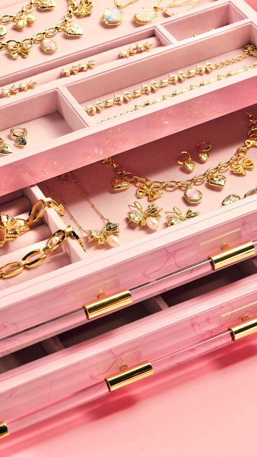 Let them win JEWELS! ✨🎀 It’s time for the ultimate giveaway.

TWO lucky winners will win the ENTIRE Kendra Scott x LoveShackFancy collection including the totally iconic jewelry box! 

Here’s how to enter:

✨ Follow @kendrascott and @loveshackfancy 
✨ Like this post
✨ Tag your bestie below with hashtag #KSLSFGiveaway
🎀 BONUS ENTRY: re-share this post to your story!

Giveaway ends at 9AM CT on 10/31/2025 and the winners will be notified via DM from @kendrascott! Good luck besties!