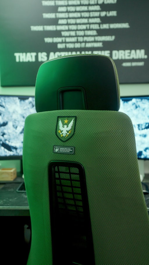 The MOST important part of your setup 🔥

Been running the @haworthinc x Halo Fern and it completely levels things up without sacrificing comfort. 

Easy to adjust, full support, and the Halo edition details are subtle but bring real personality to the space. 

Would you rock this in your setup? 👇

 #MyHaworth ⁠haworthAtHome #gamingsetup #homeoffice #Gaming #ad