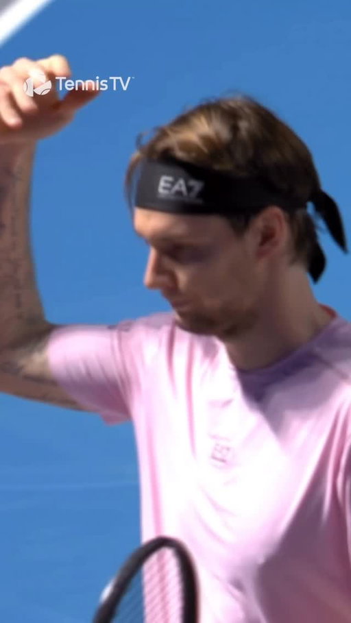 Bublik catching Sinner off guard 🤪

#tennis #tennistv #atptour #bublik #sinner