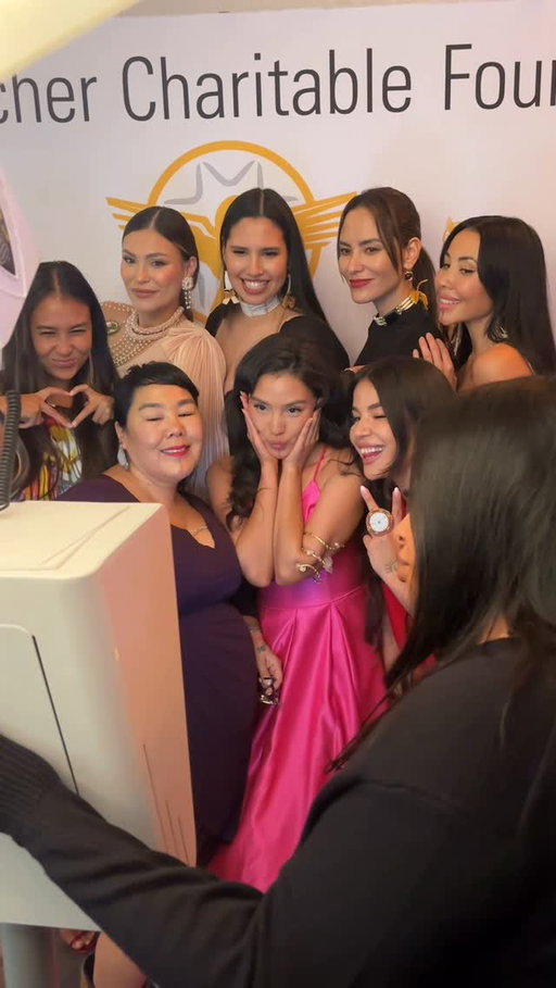 These ladies know how to strike a pose🔥💕