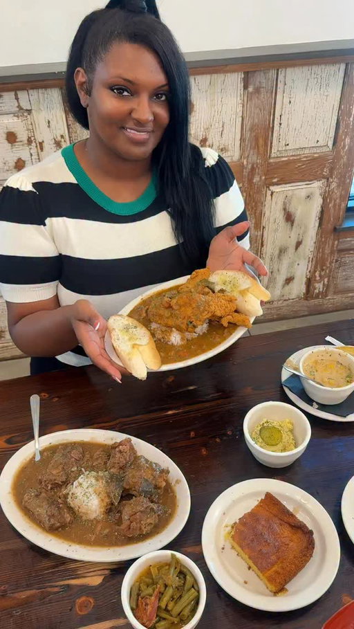 @vaucressoncreolecafeanddeli was amazing 10/10

📍Vaucresson Creole Cafe 
1800 St Bernard Ave, New Orleans

@creole_sausage_queen @hunnybunny504 

#nola #nolatravel #neworleans #nolafoodie #nolainfluencer