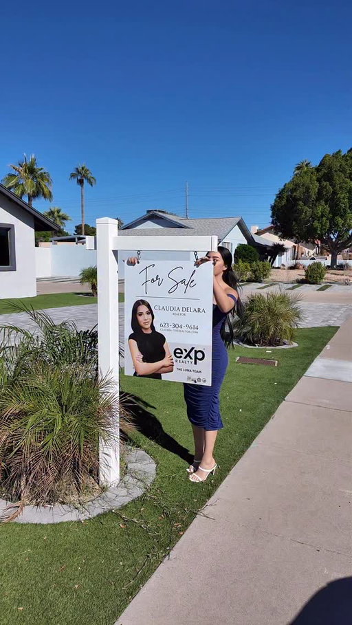Another one off the market ✅ Congrats to my amazing clients on the sale of their beautiful home!