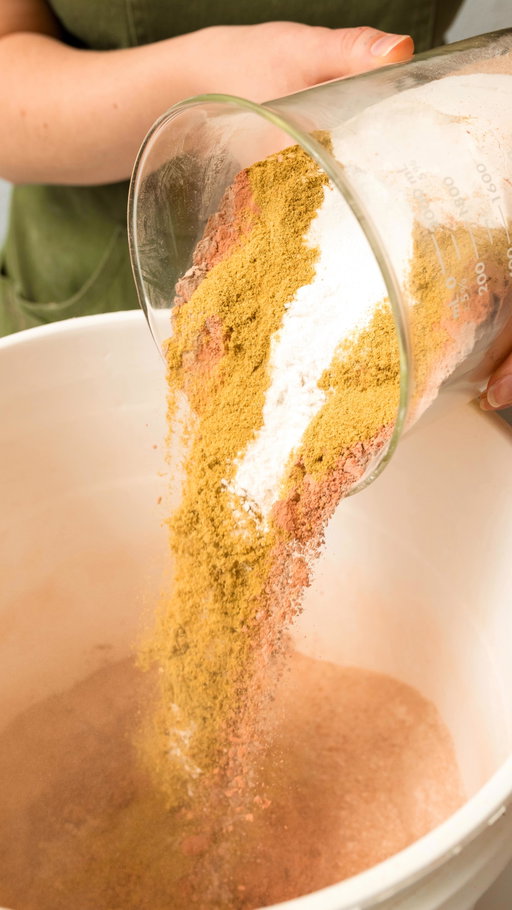 🙂‍↕️💪 It’s that time of the month to get buff with our Buff Scrub!

This minty fresh exfoliator keeps us moving to ensure the clays, flours and oils are properly distributed. This way you get the perfect product for the softest, most silky-soft skin, head to toe. 💕