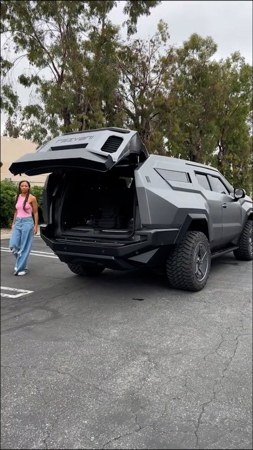 Well, we’re prepared for a zombie apocalypse...😅🧟 @sbxcars 

#rezvani #cars #sbxcars