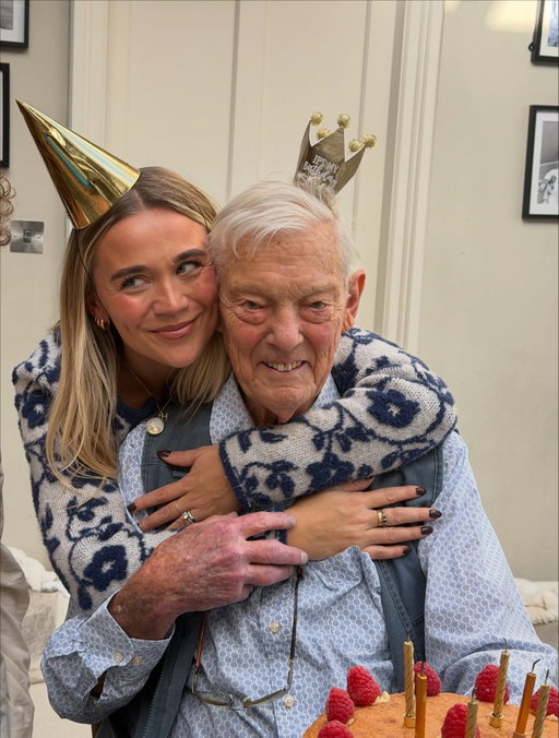 91 today ❤️ happy birthday to my amazing grandad, there’s no words to explain just how special he is to us all xxxxxx