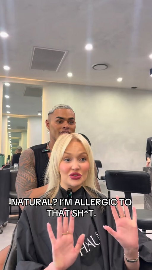 Sorry babe, I love blonde and no natural for me 😏

Brightened her blonde, added fullness, thickness and that boss bitch  energy.

We used just 15 pieces  that’s 150 grams of our extensions, and I’m sorry but… what a HOTTIE 🔥

Colours used : ocean for a natural root shadow and white chocolate to sandwich 

@jadorehairsupplies @hadrillhair @redkenpro_anz @alexlovescolour @kaleo.collective @hausofvakai_salon 

What’s your thoughts ?

#HausOfVakai #BlondeTransformation #ExtensionsSpecialist #HairTok #hairextensions #redkenpro