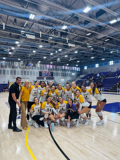 ONE STEP CLOSER✅🪜🏐 OUR GIRLS VOLLEYBALL IS HEADED TO REGIONAL FINALS🥳🏐👏 CONGRATULATIONS LADIES NOW ITS TIME TO FINISH THE JOB😈💜💛🦅🏐👏 LETS GO EAGLES🦅💜
#MVAVOLLEYBALL #MVAFAMILY #GOEAGLES #FLOCKENERGY #EAGLEPRIDE #MVASPORTS #ONTOFINALS #ENERGY #FLYWITHTHEFLOCK #STAYONTOP #LETSGOO #COMPETITIONMODE #FINISHIT #CHASINGCHAMPIONSHIPS #REGIONALFINALSBOUND #FLYHIGH