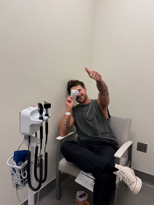 Broke my nose, but dont need it to dance 🕺

I’m seriously all good- but I’ll never forget the way Dani, Pasha and Danielle WOULDN’T leave me side when it happened, warms my heart to have friends like them ❤️
 
@daniellakaragach @daniellefishel @pashapashkov
