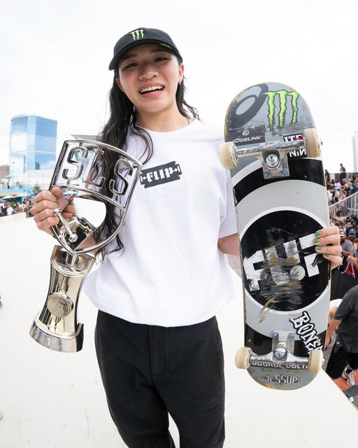 YOUR #SLSVEGAS WOMEN’S CHAMP 🏆 Congrats @liz_akama 👏