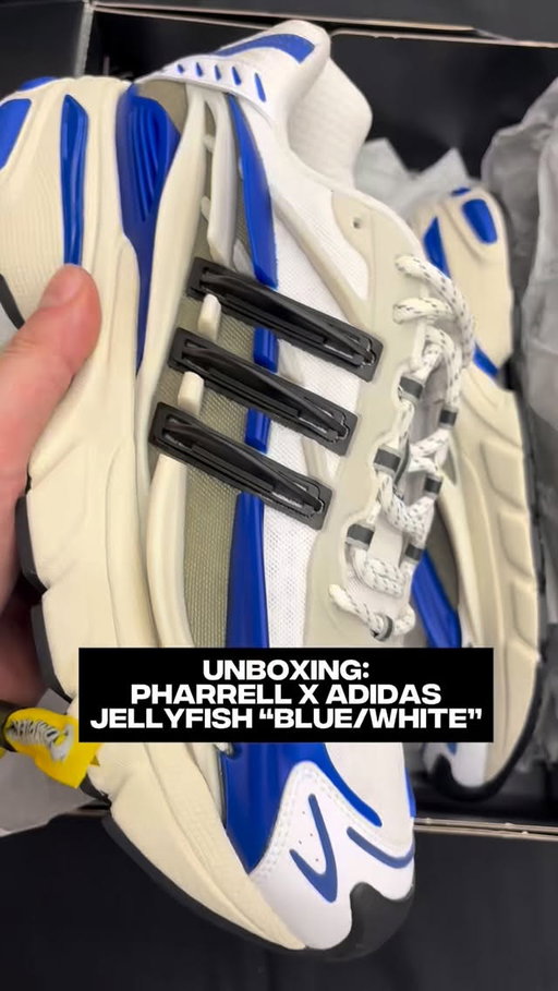Here’s a detailed look at the @pharrell x Adidas Jellyfish “Blue/White” 🪼