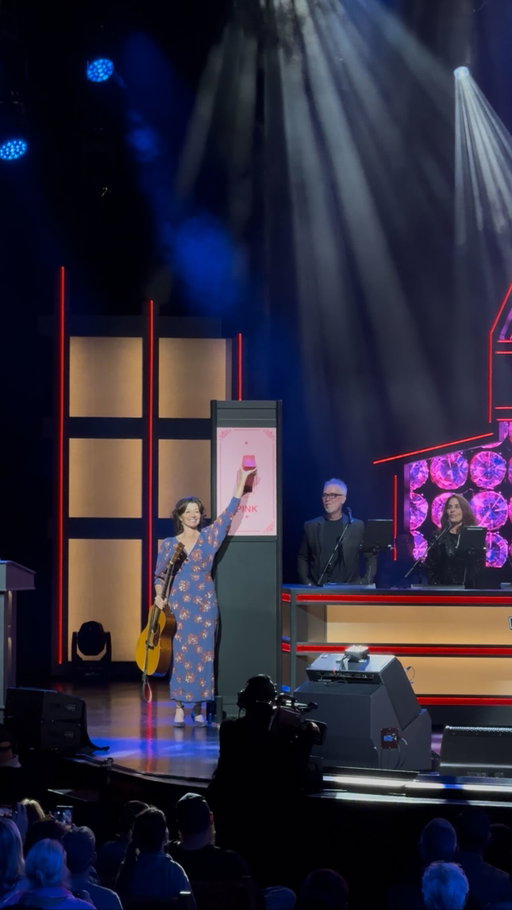 Thank you for doing the honors, @amygrantofficial 💗

Tonight Amy flipped the switch to turn the Opry’s signature barn pink as we once again join together with @susangkomen in the fight against breast cancer! 

Opry Goes Pink is presented by @humana and sponsored by @vanderbilthealth.