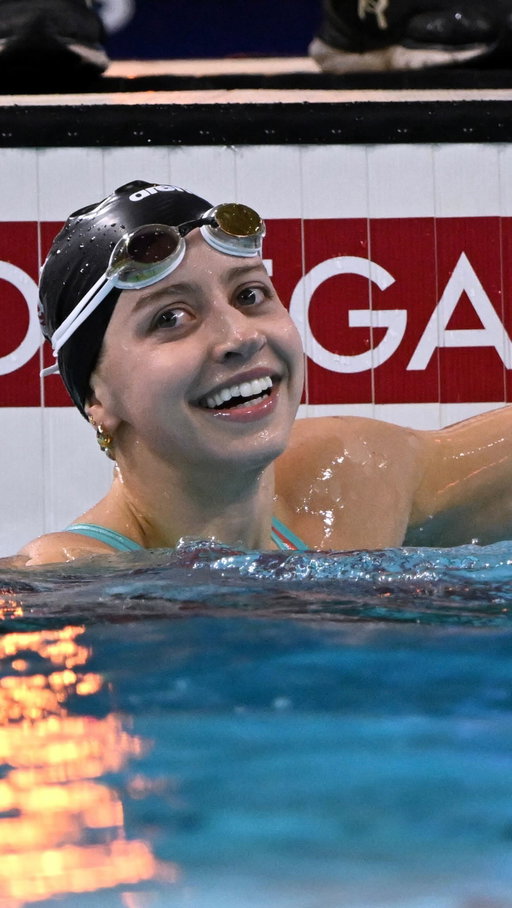 THE NAME IS KATE DOUGLASS 💥
 
The American goes 49.93 in the 100m Freestyle to become the first woman ever to go under 50 👏
 
#UnitedByRacing