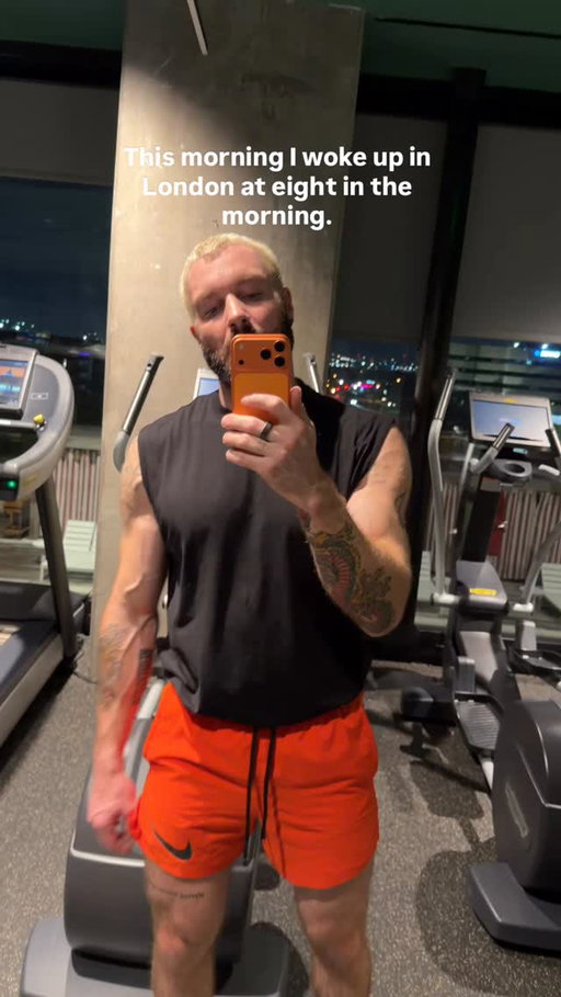I’m showing up for the gym so I can show up for everyone else who’s counting on me 🙏🏻❤️💪🏼

#motivation #inspiration #dj #fitness #jameshype