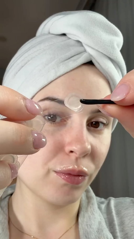 ✨ The new pimple patches on the block are powered with incredible actives: niacinamide, salicylic acid, and zinc to target whiteheads right at the root cause 👏🏻 @benzacau Ad