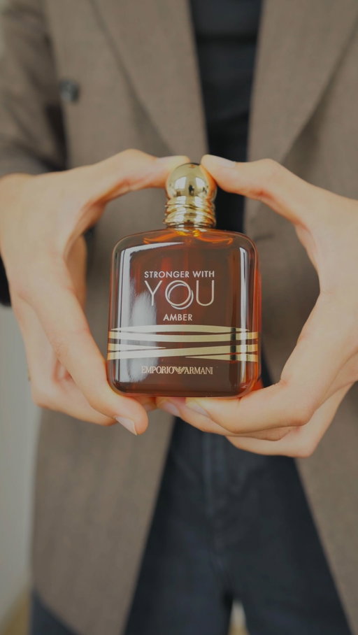 *anzeige STRONGER WITH YOU AMBER makes this my fall Signature Look🤌🏼 @armanibeauty #armanimakeup #armanifragrance