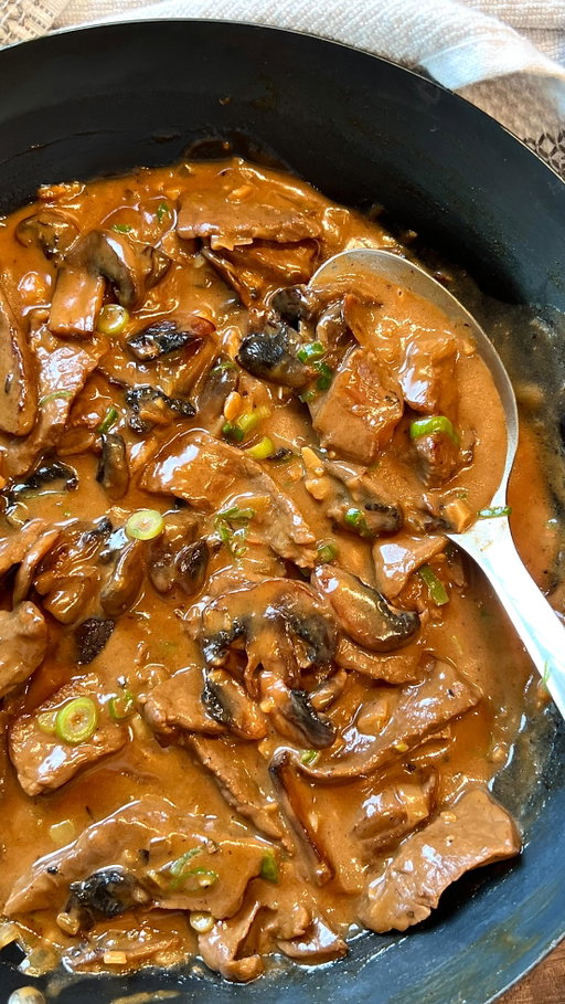 Easy Weeknight Meals Part 6: Creamy Beef Mushroom 🍄‍🟫

https://www.iankewks.com/creamy-beef-mushroom-recipe/

🔥 Comment “Creamy” and I’ll DM you the full recipe!