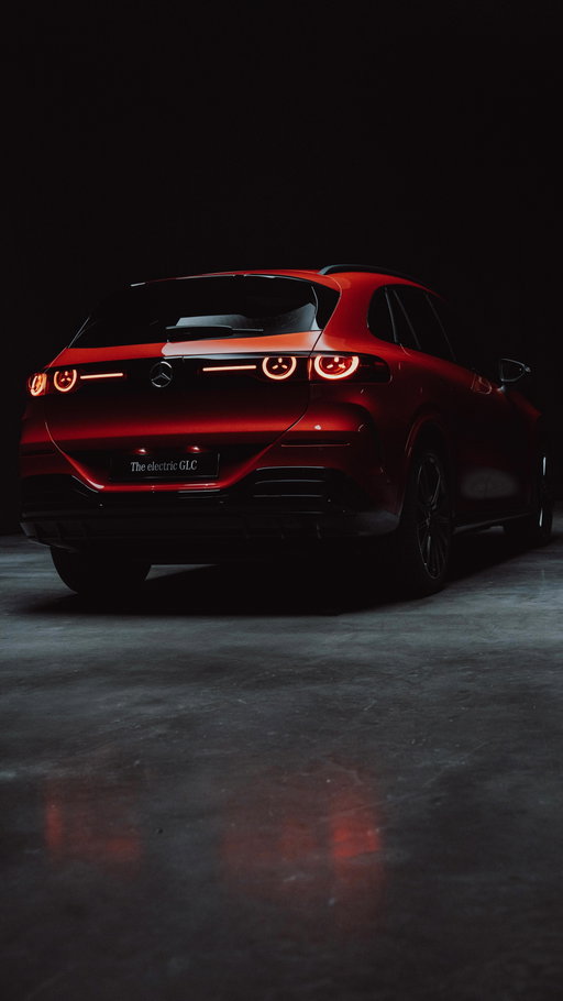 Meanwhile the all-new electric #GLC.

📷 @visionsofjk for #MBcreator 

#MercedesBenz