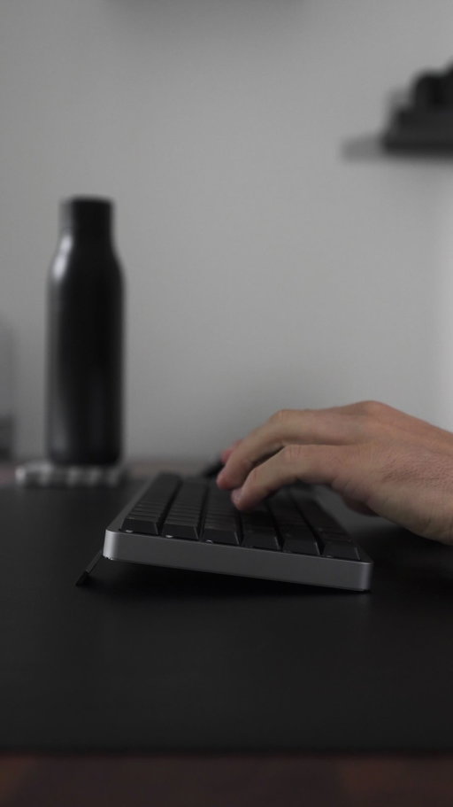 ASMR Keyboard Upgrade.

#desksetup #asmr #asmrtyping #keyboardasmr #homeoffice