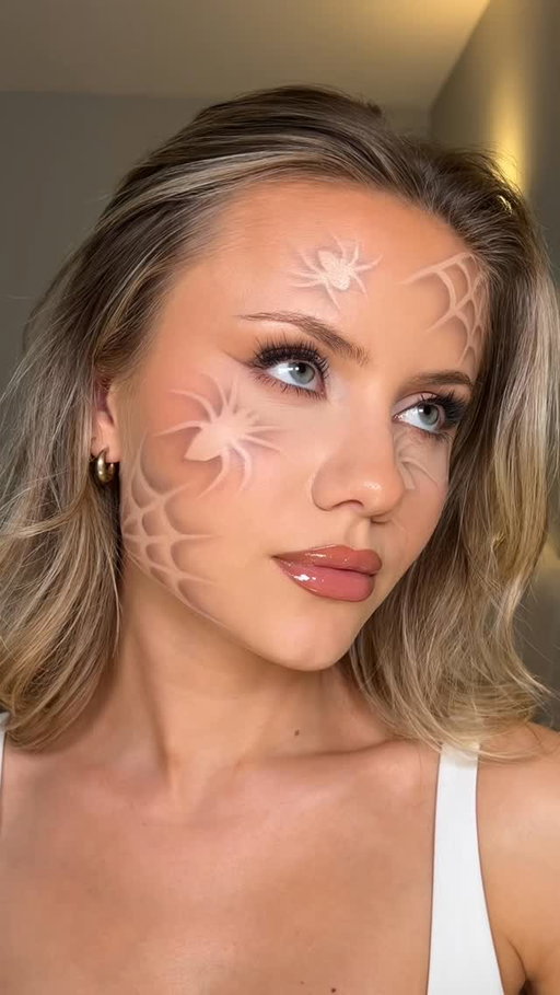 invisible spider makeup 🕷️🕸️ ib @leilanigreen #halloween #halloweenmakeup #halloweeninspo #makeup