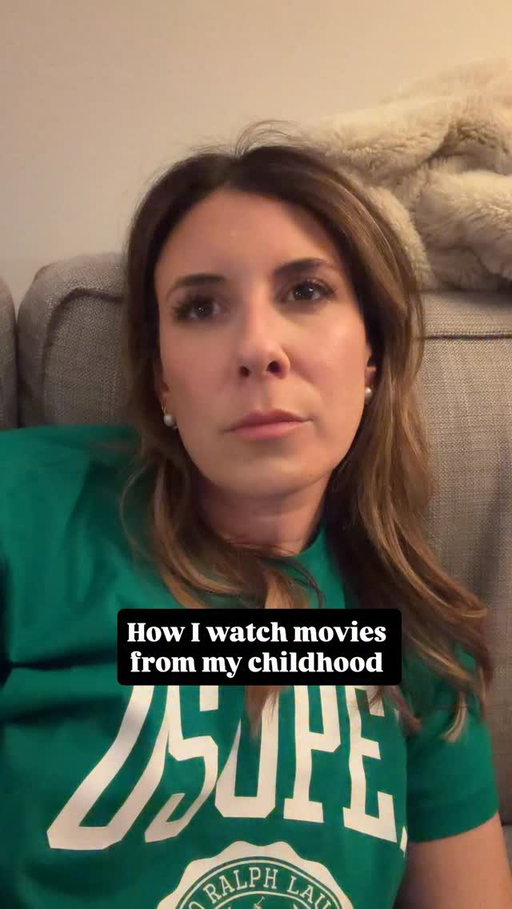 the spookiest part of this movie was finding this out👀
.
.
.
#addamsfamilyvalues #millennials #movie #halloween #millennialproblems #90s #moviescenes #debbie