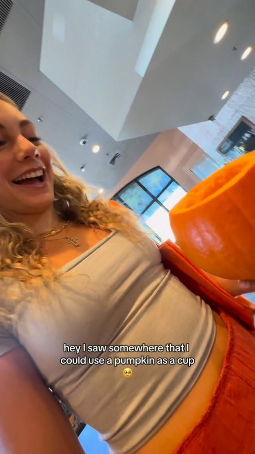 I want to try other things now haha or take my pumpkin to Dutch and see if they will do it 🤭🎃☺️

Happy Tuesday friends xxxx

-
-
-
/

-
#explorepage #explore #coffee #arizona