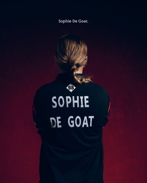 𝐂𝐎𝐌𝐏𝐄𝐓𝐈𝐓𝐈𝐎𝐍 𝐓𝐈𝐌𝐄 🐐

Here’s your chance to win a signed @sophiedeg shirt used in the latest Saracens brand film 🎬

How to enter 👇

❤️ Like this post
🤝 Follow @saracenswomen and @sophiedeg 
👥 Tag a friend who should go to The London Derby this weekend

The winner will be announced on Sunday 2nd November, and the shirt will be presented by Sophie to the winner should they be attending the match! 🫶