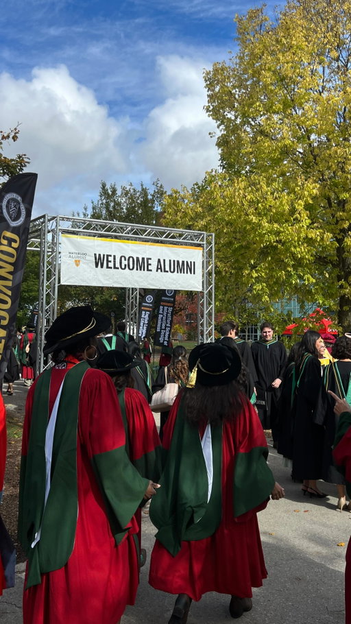 A new degree and new chapter unlocked 🔓🖤💛

#UWaterloo #UWaterlooGrad #UWaterlooProud