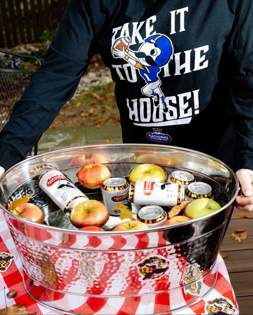 Forget bobbing for apples. We’re bobbing for Bohs this Halloween! 

#nationalbohemianbeer #nattyboh